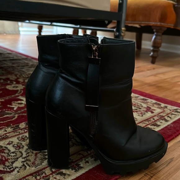 Black faux leather platform ankle boots with gold tassel - Picture 1 of 4